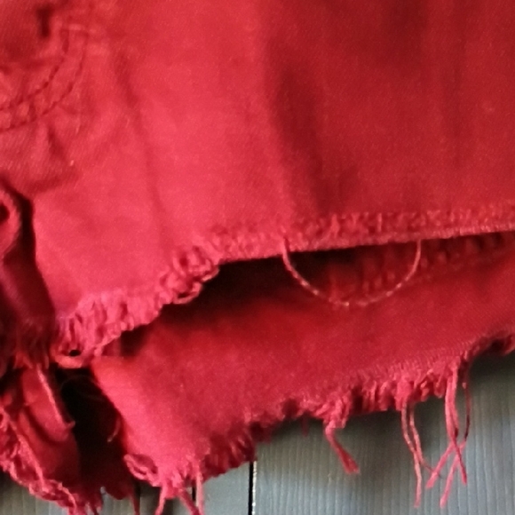 Abercrombie & Fitch Women's Red Jean Shorts - Picture 4 of 6